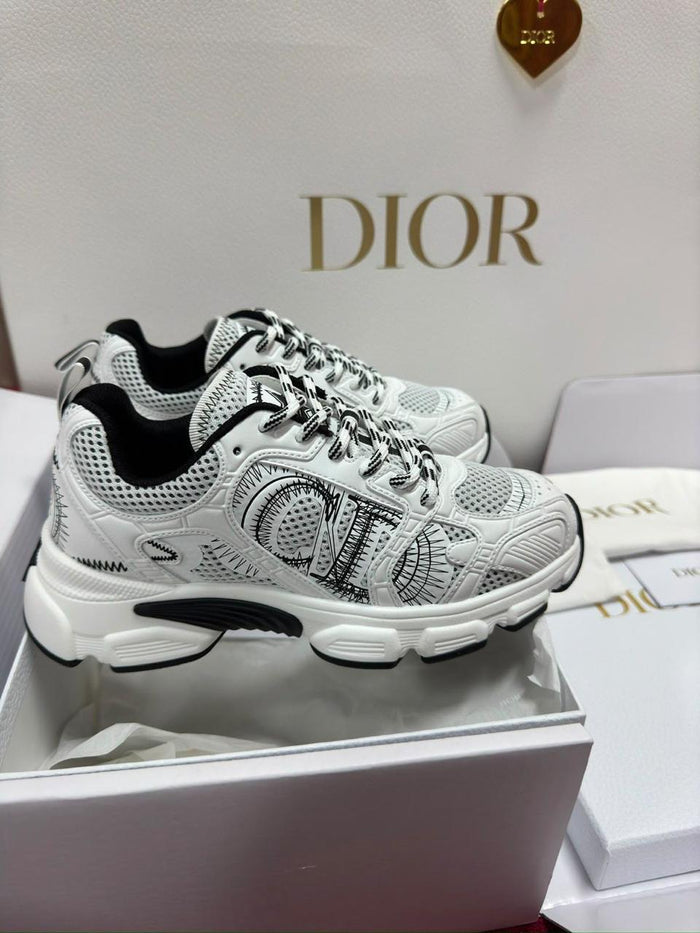 Ladies sneakers
