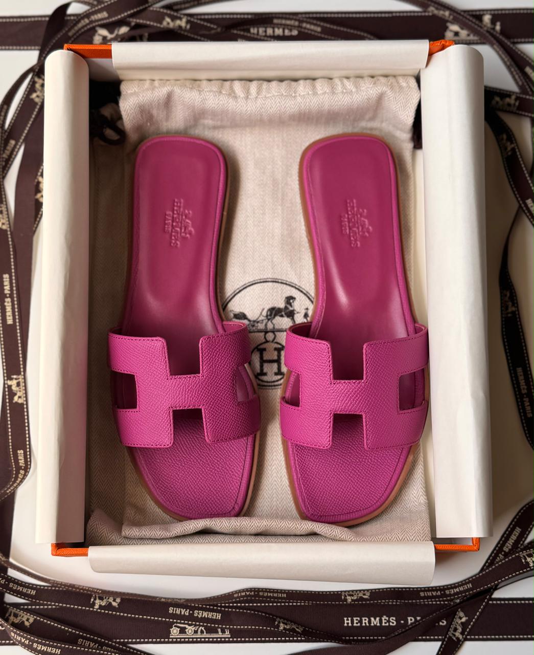 Ladies Hermes flats
