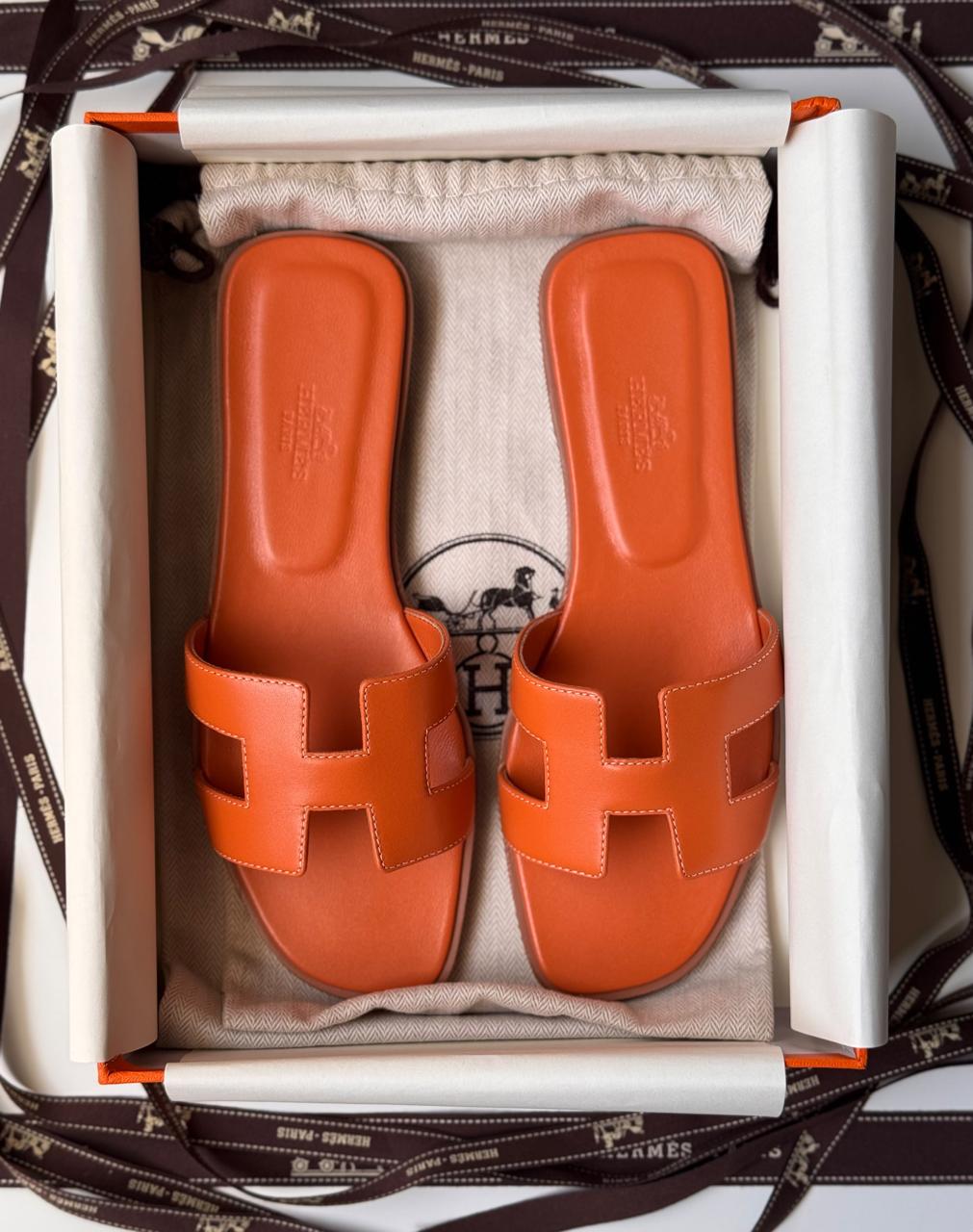 Ladies Hermes flats
