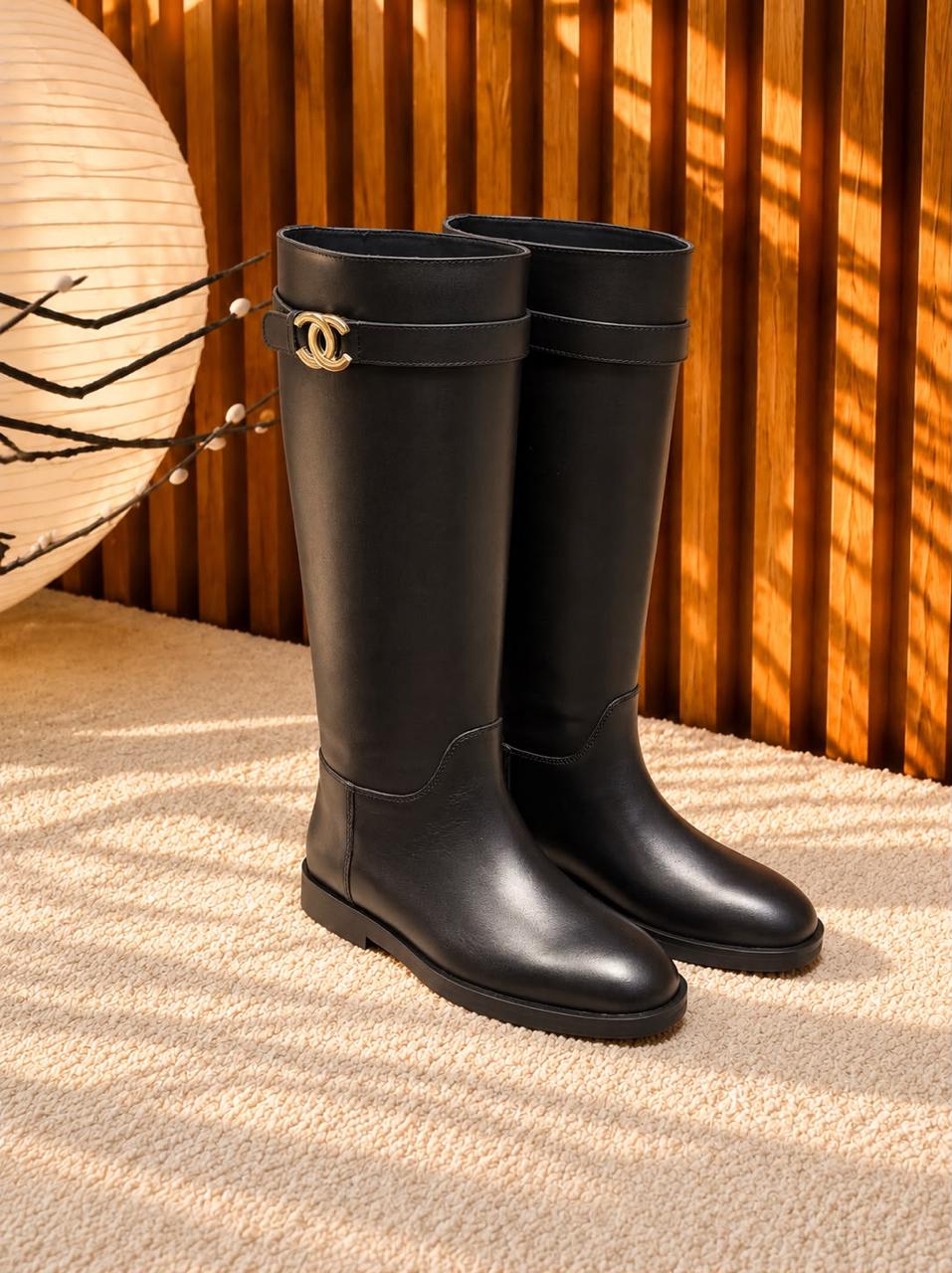 Ladies boots