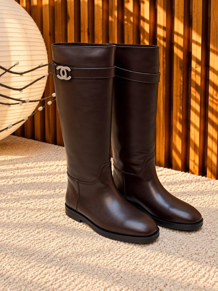 Ladies boots