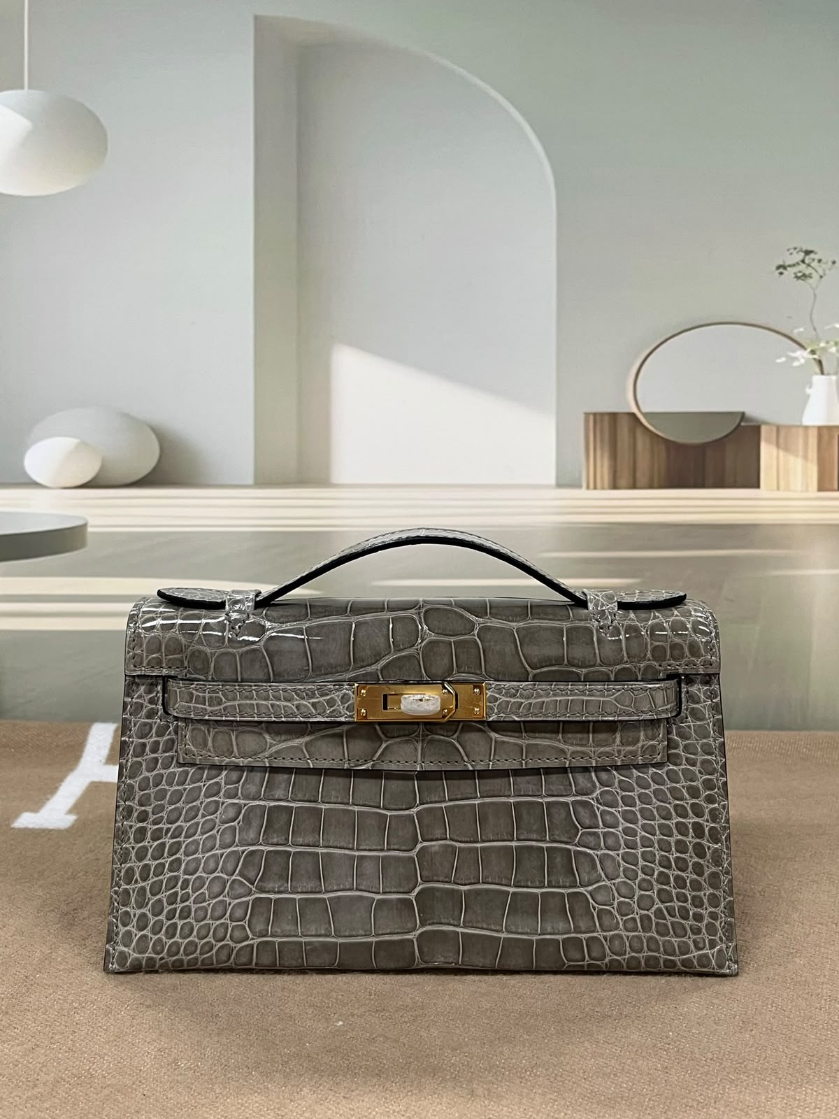 Ladies Herm**s bags