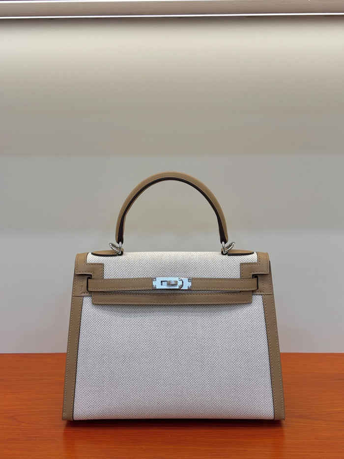 Ladies Herm**s bags