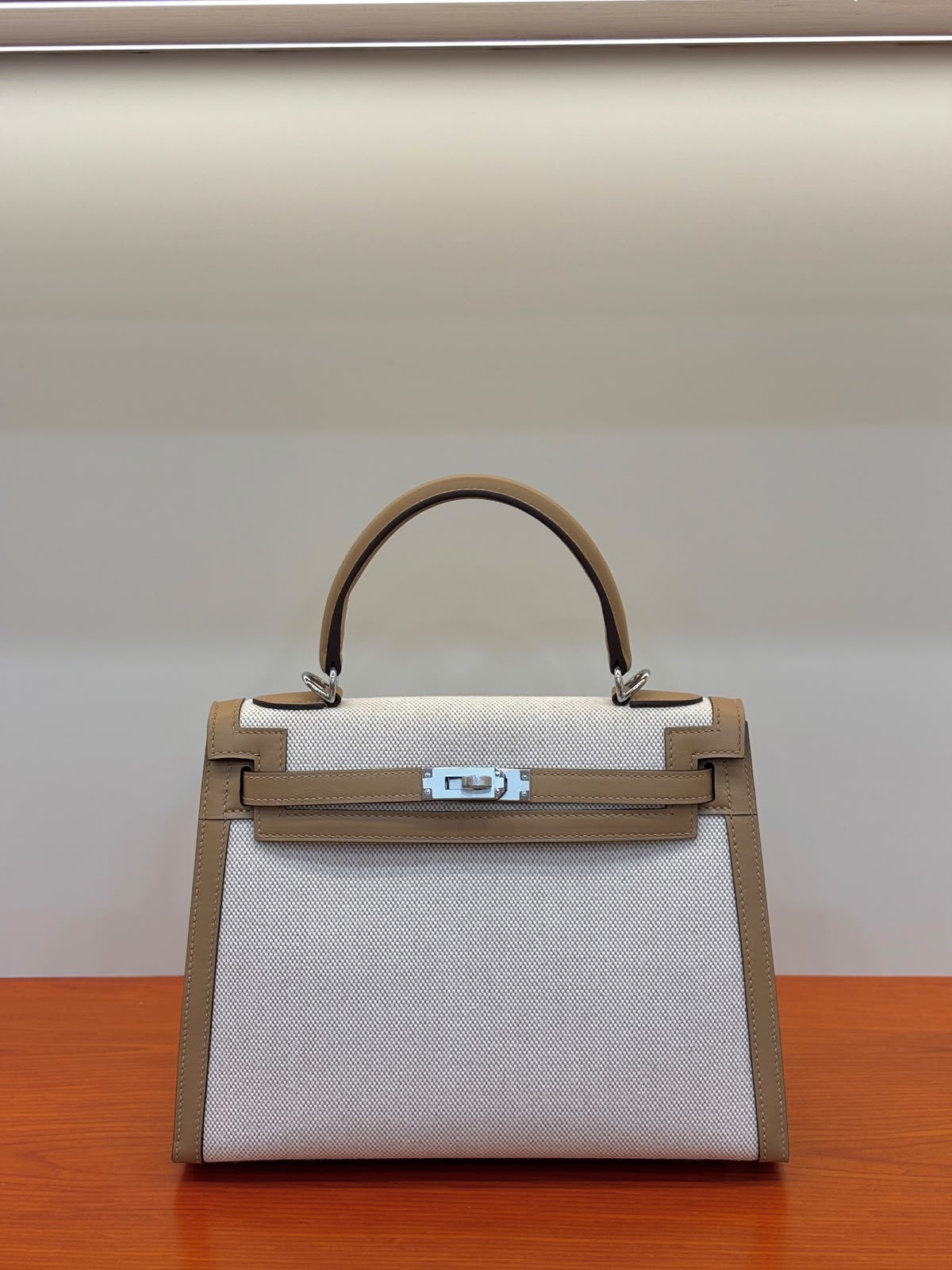 Ladies Herm**s bags
