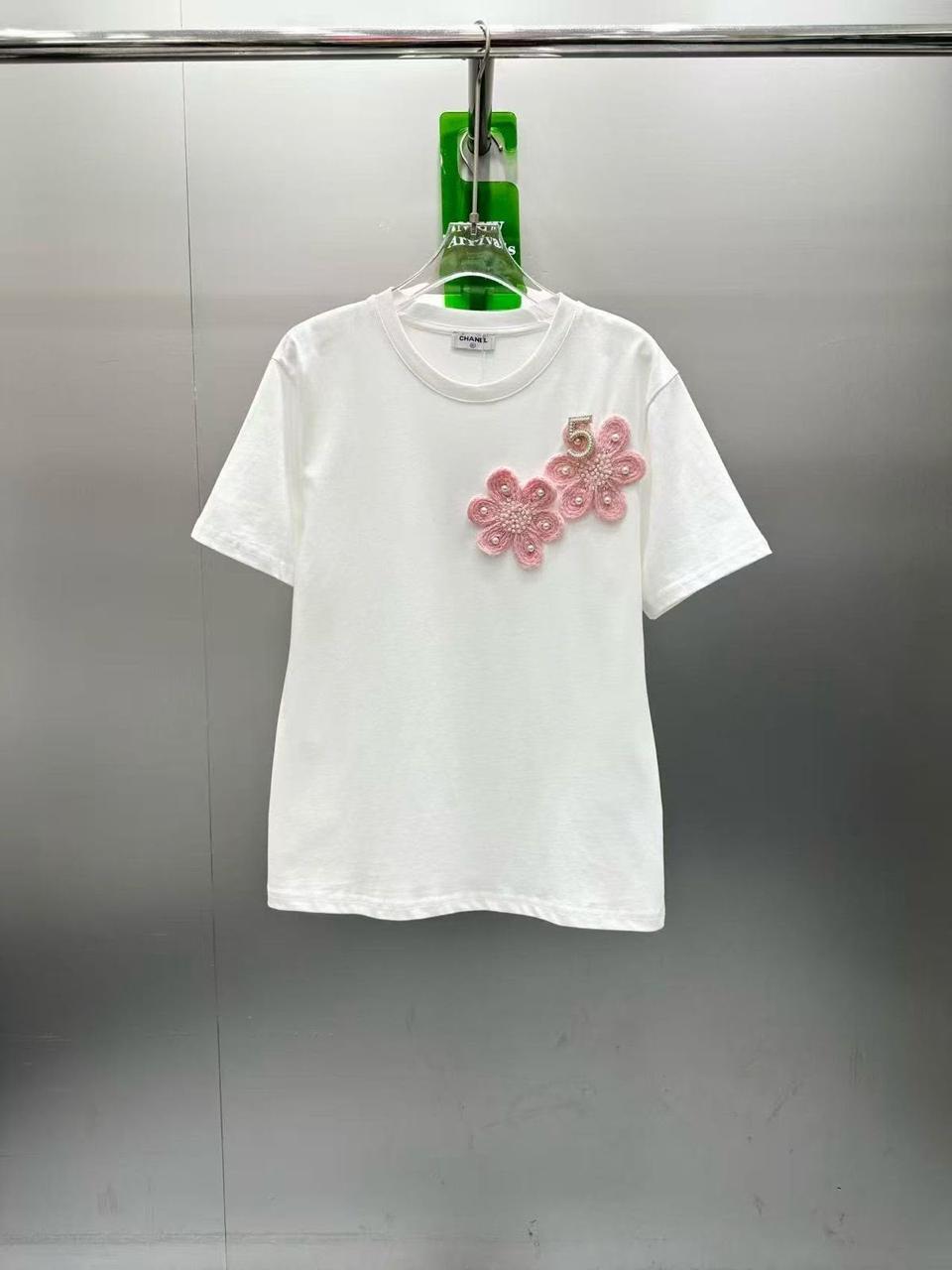 Ladies tops & tshirts