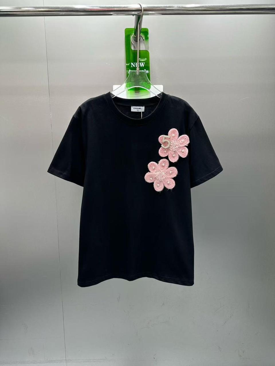 Ladies tops & tshirts