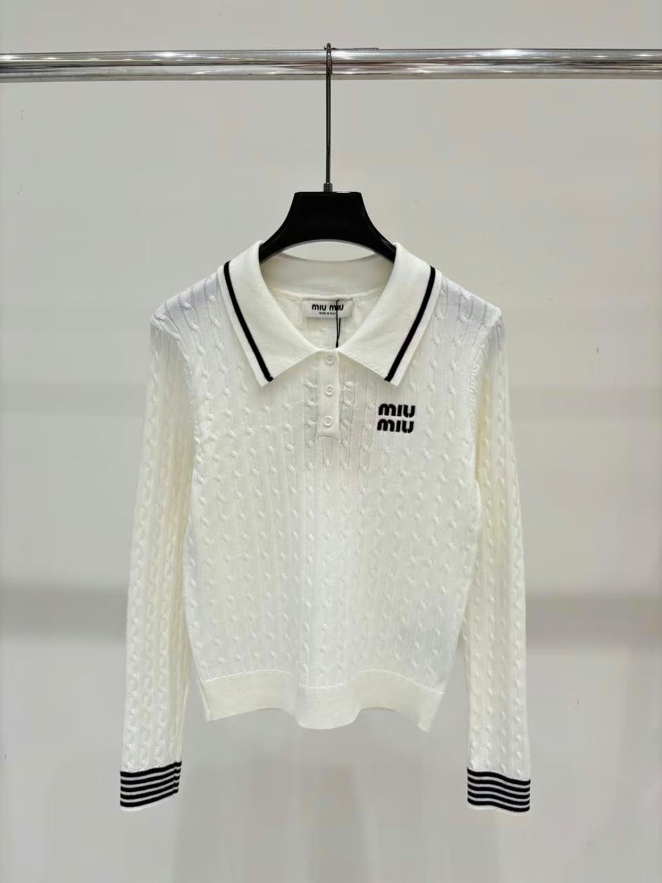 Ladies tops & tshirts