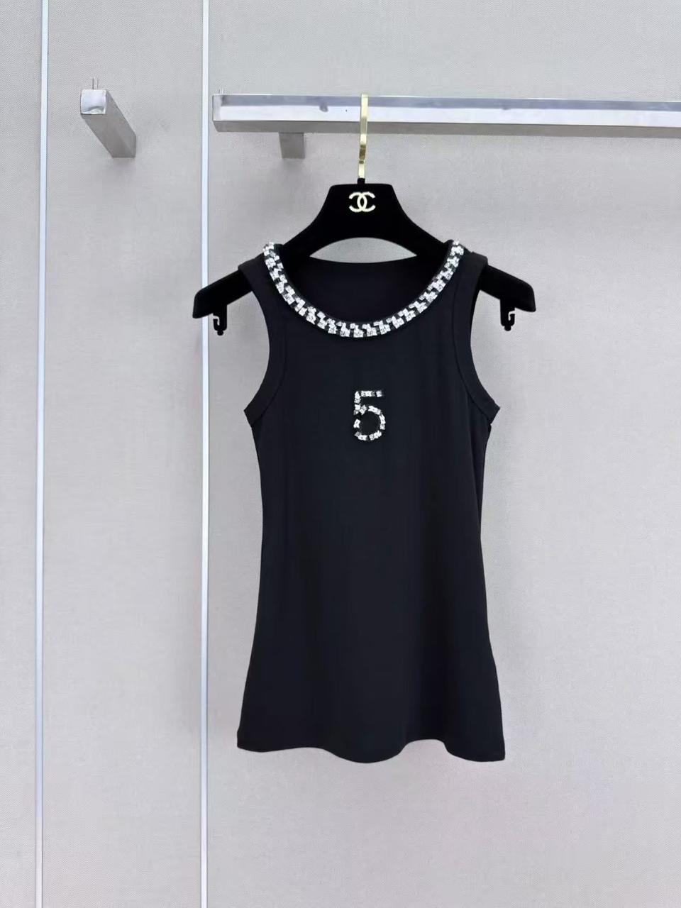 Ladies tops & tshirts