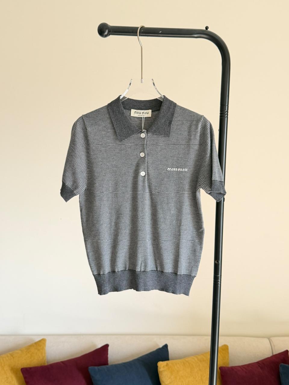 Ladies tops & tshirts