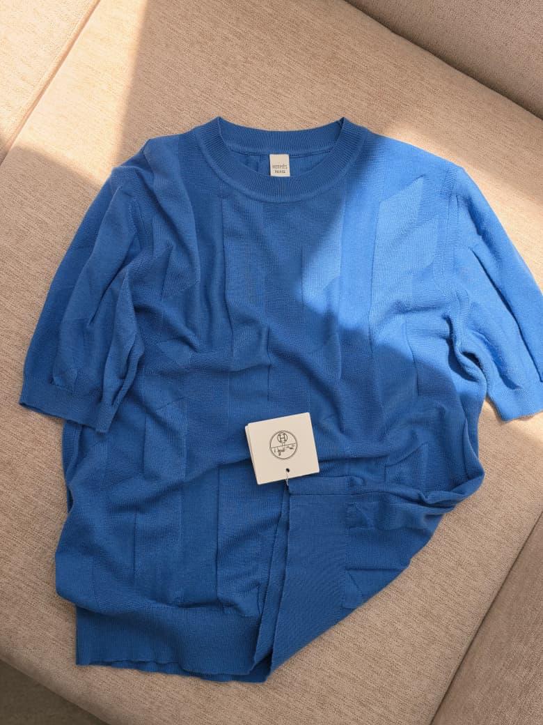 Ladies tops & tshirts