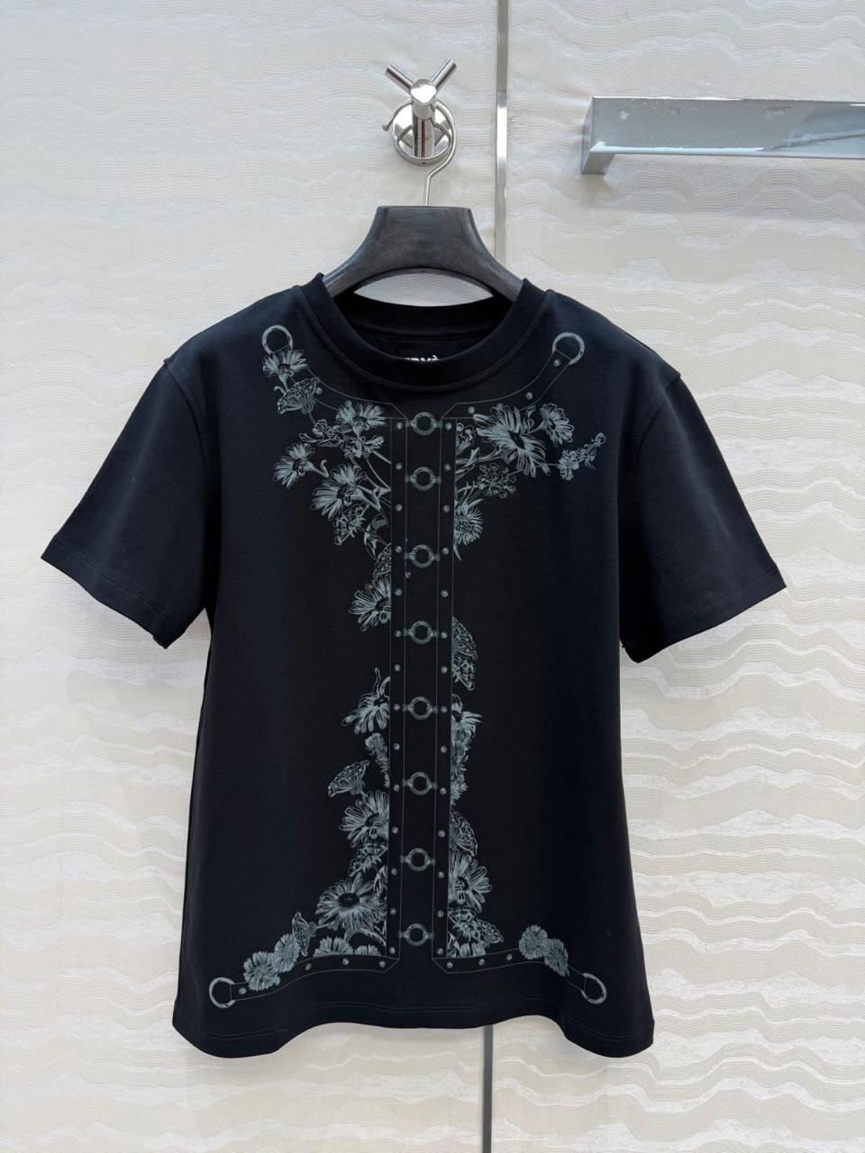 Ladies tops & tshirts