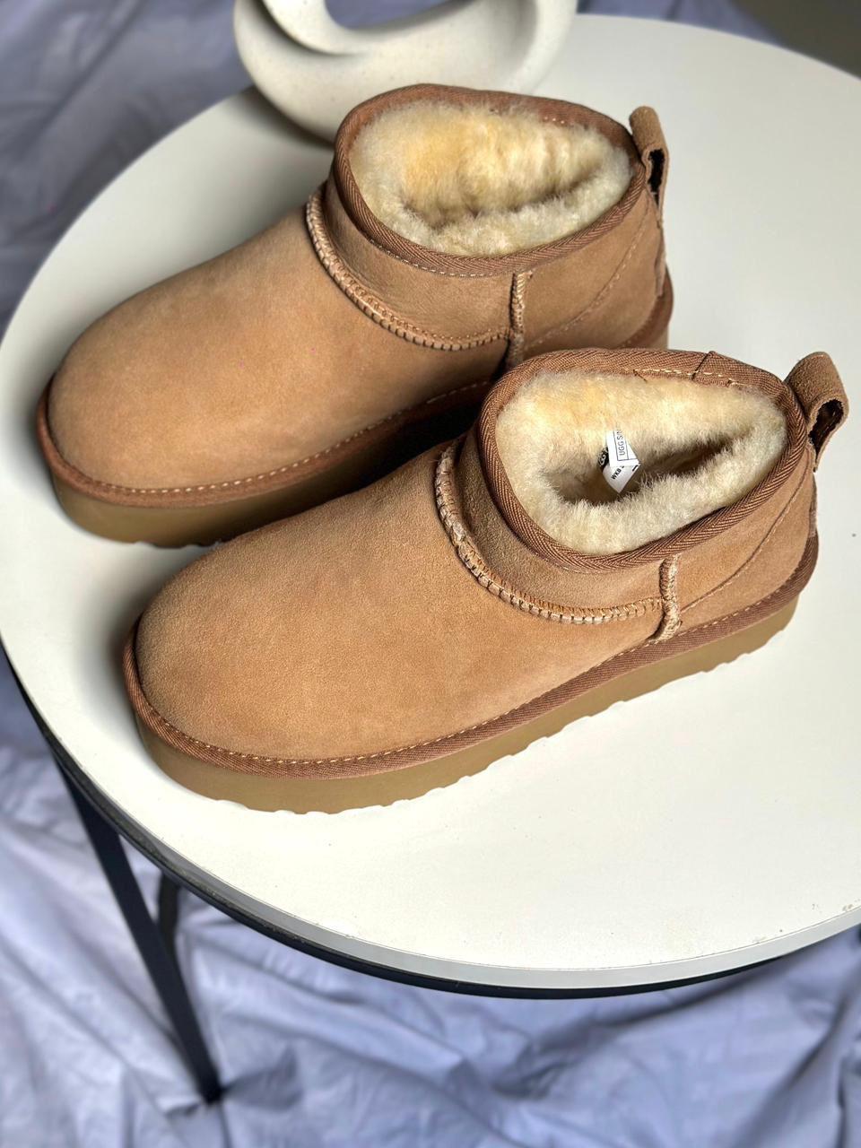 Ladies sneakers