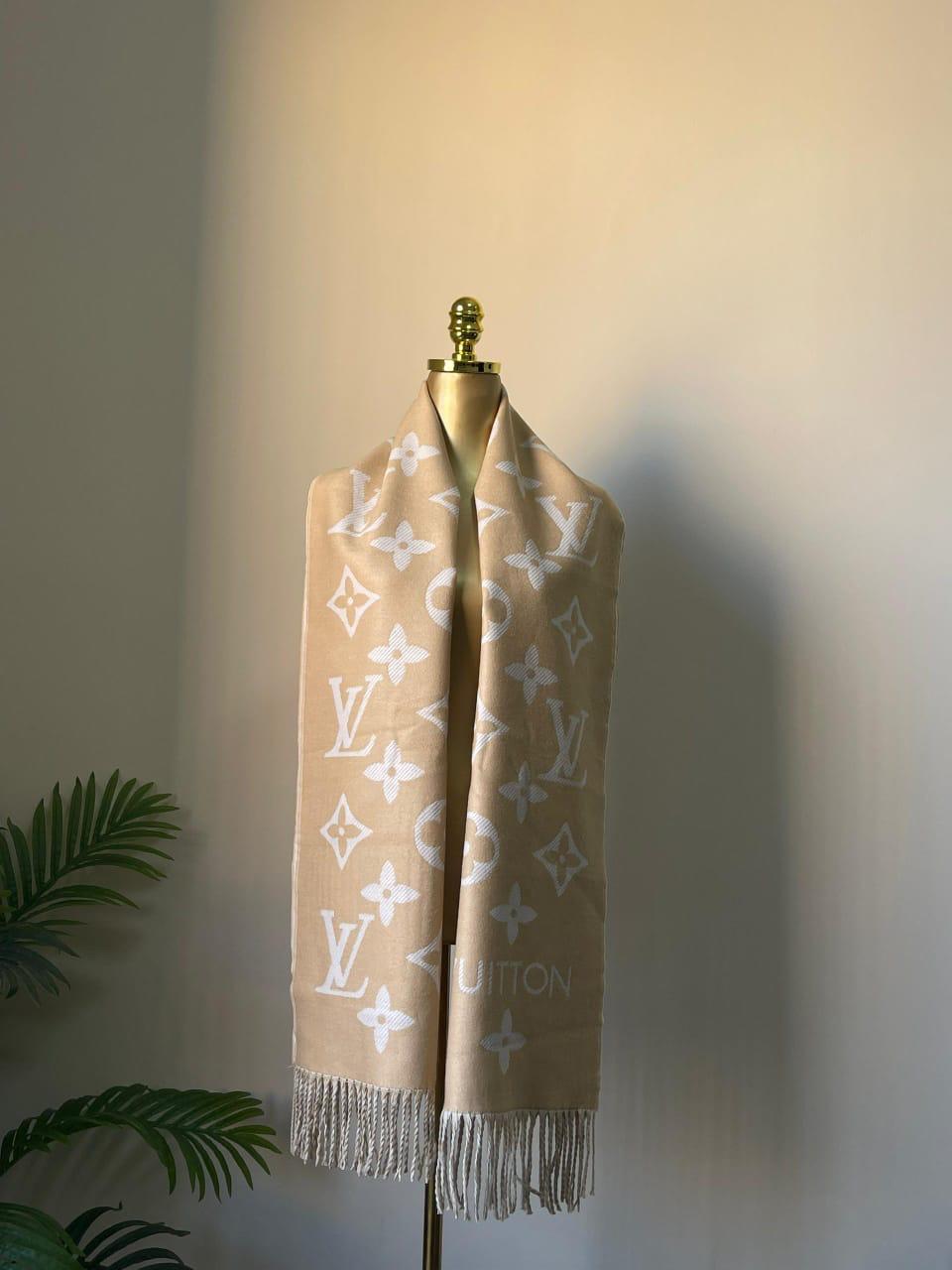 Ladies scarf