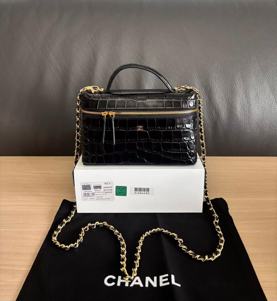 Ladies ch’nel 26 bags