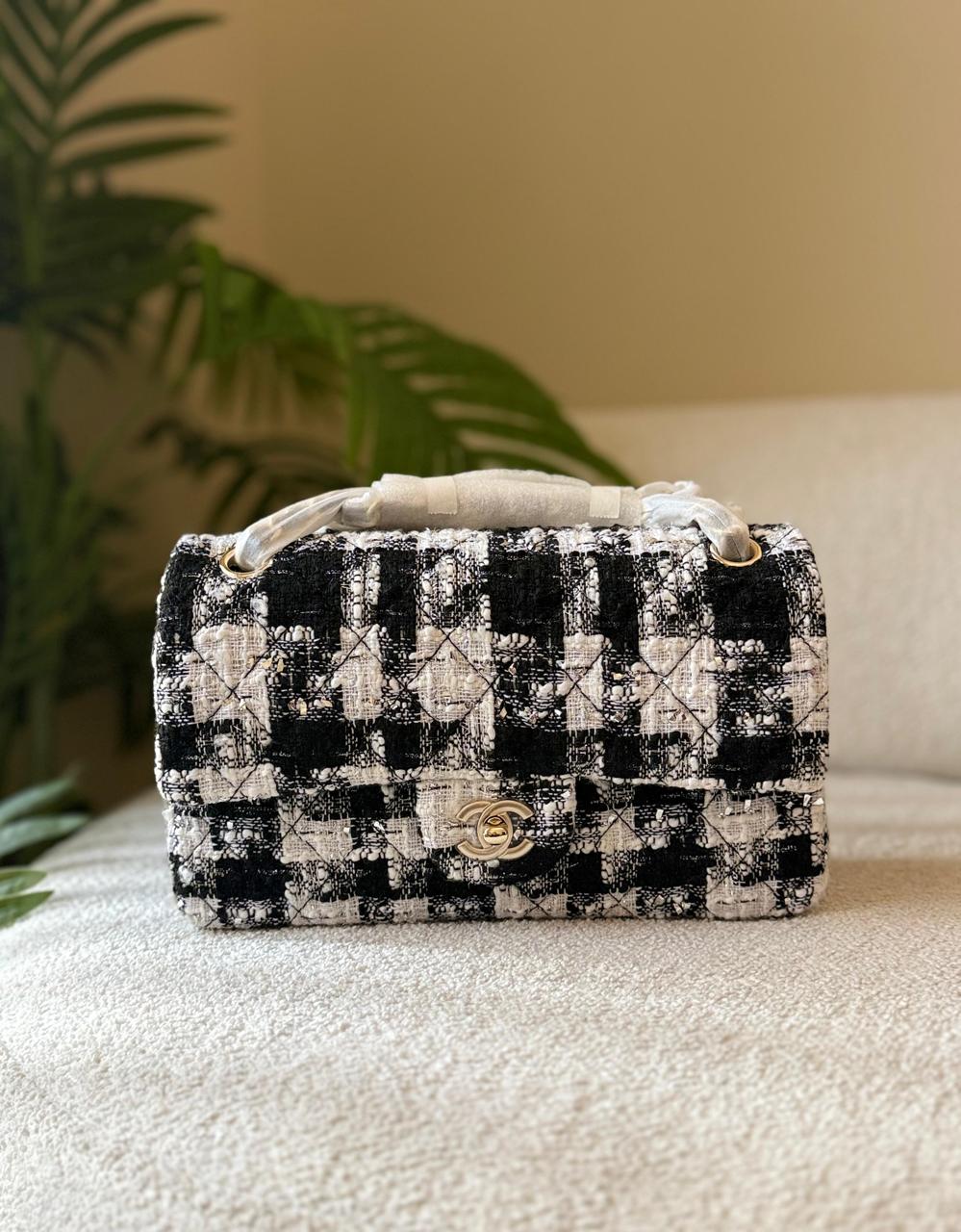 Ladies ch’nel 26 bags