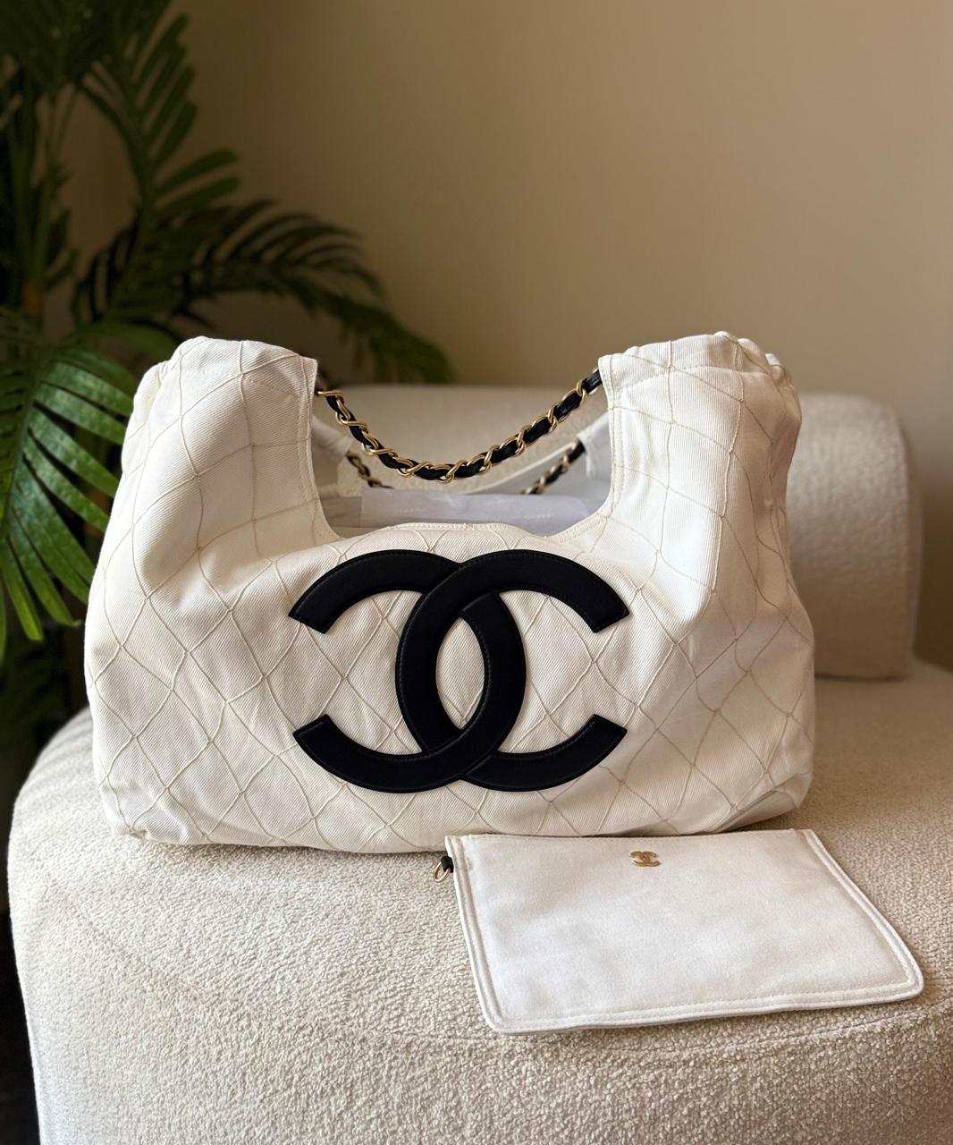 Ladies ch’nel 26 bags