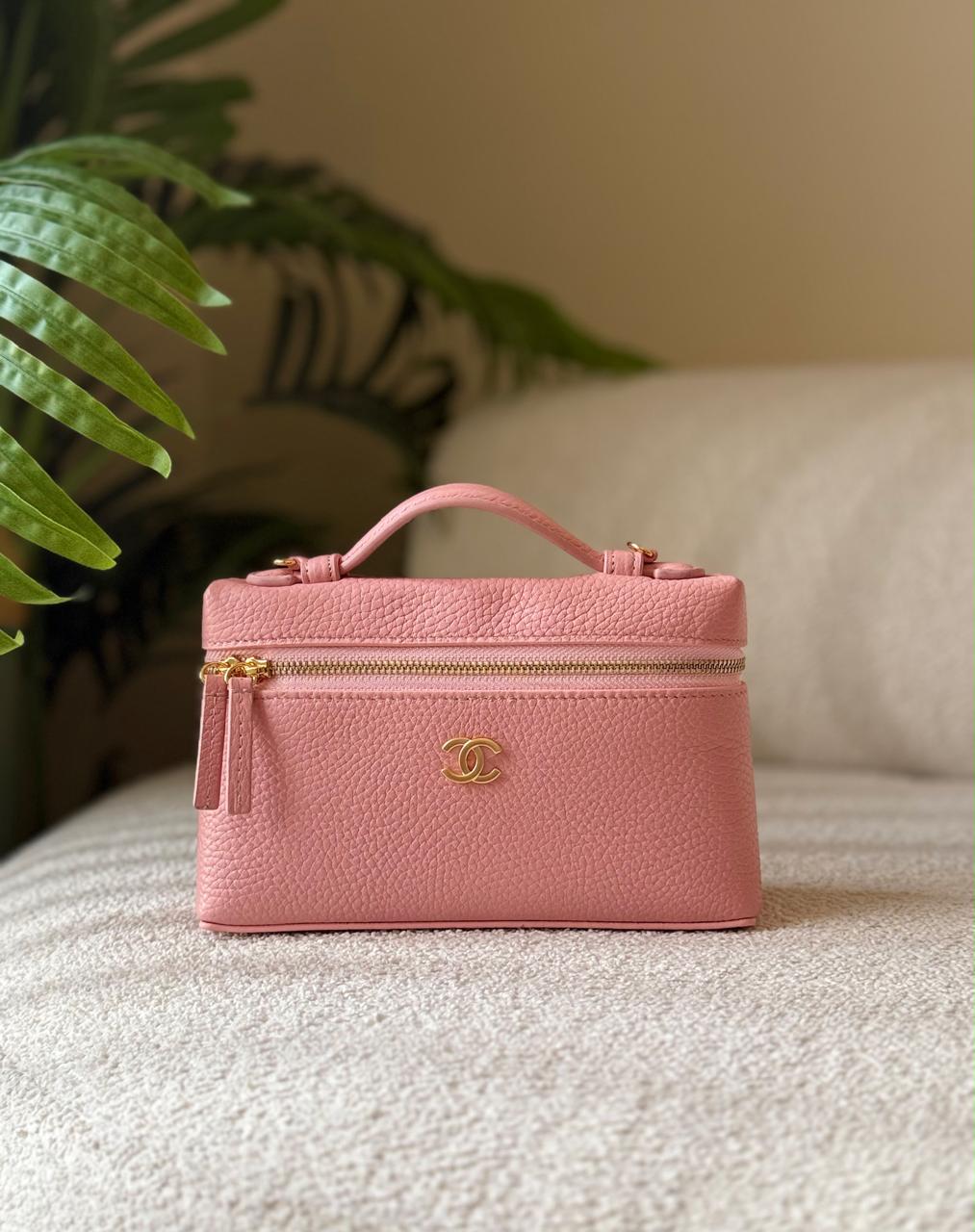 Ladies ch’nel 26 bags