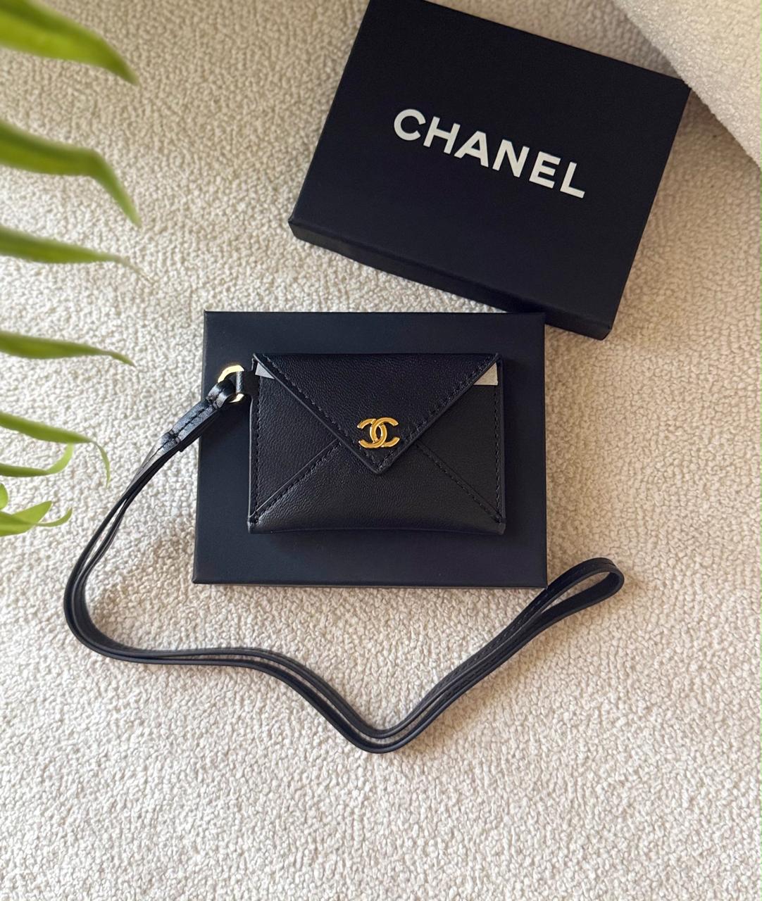 Ladies ch’nel 26 bags
