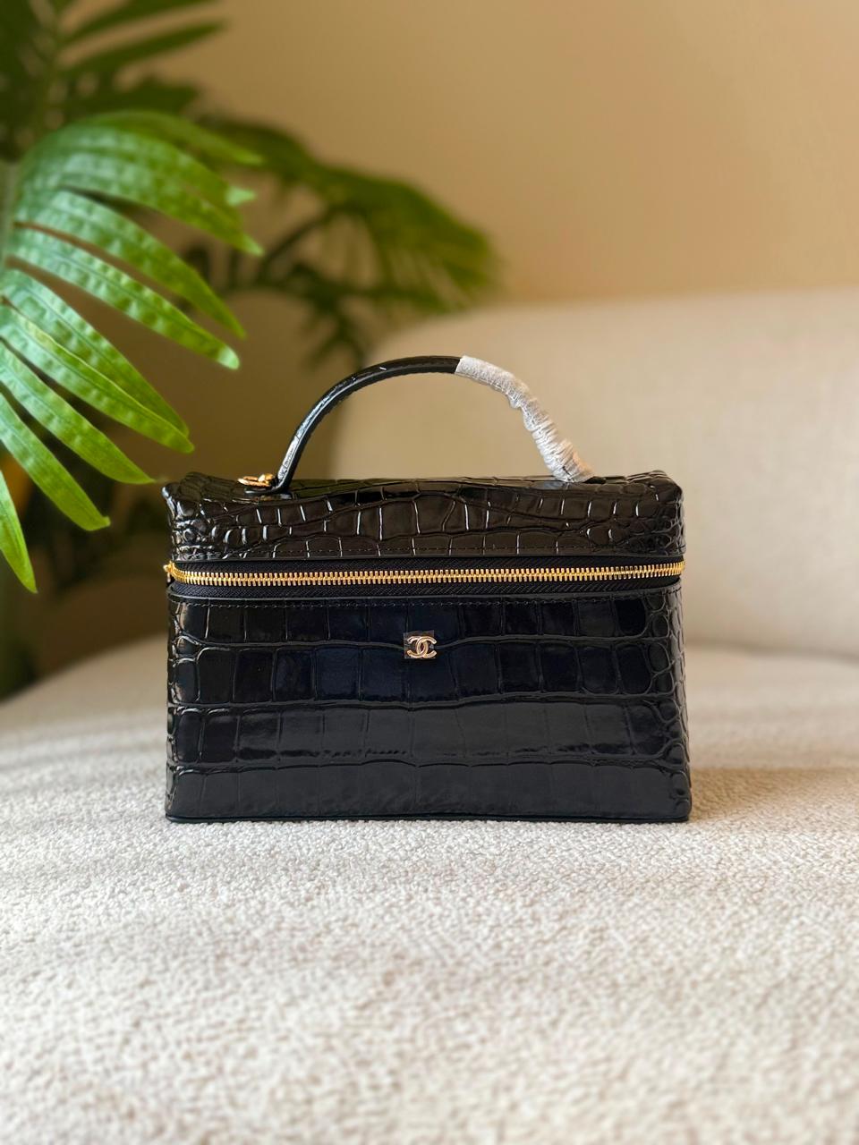 Ladies ch’nel 26 bags