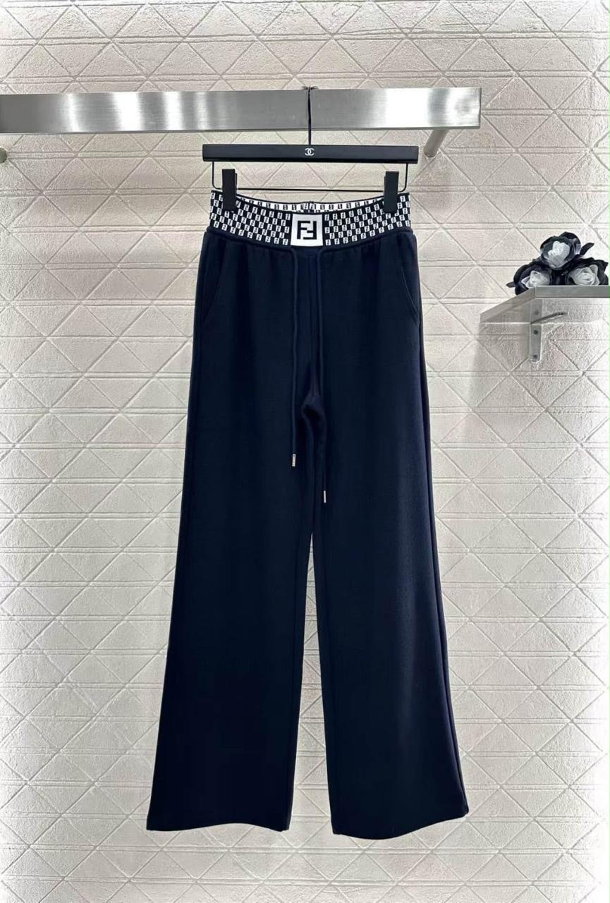 Ladies pants & shorts