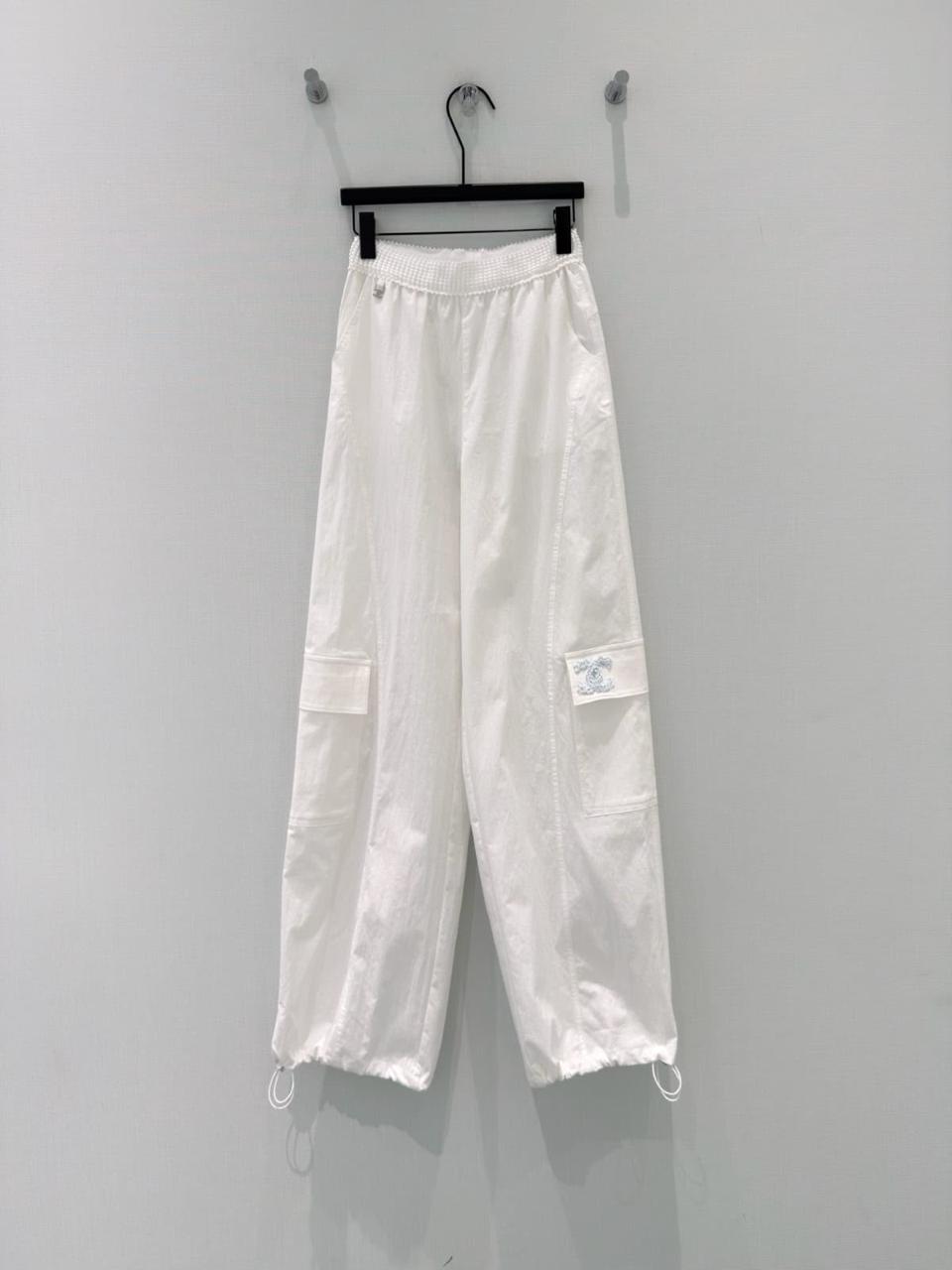 Ladies pants & shorts