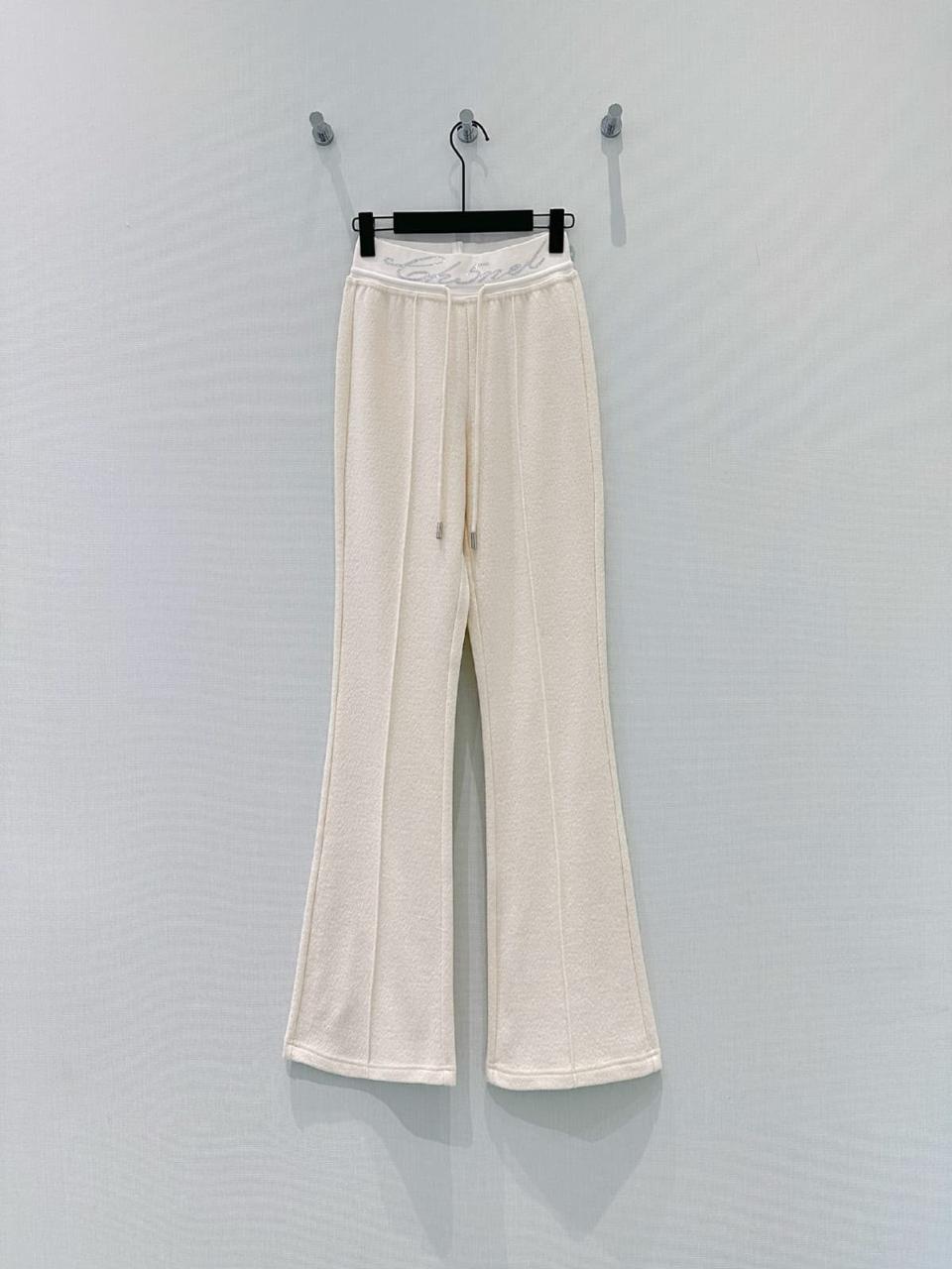 Ladies pants & shorts