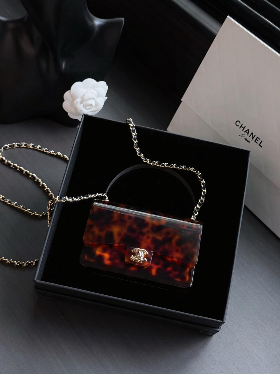 Ladies ch’nel 26 bags