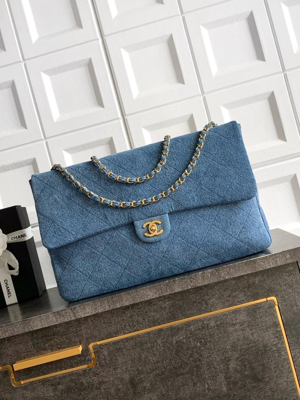 Ladies ch’nel 26 bags