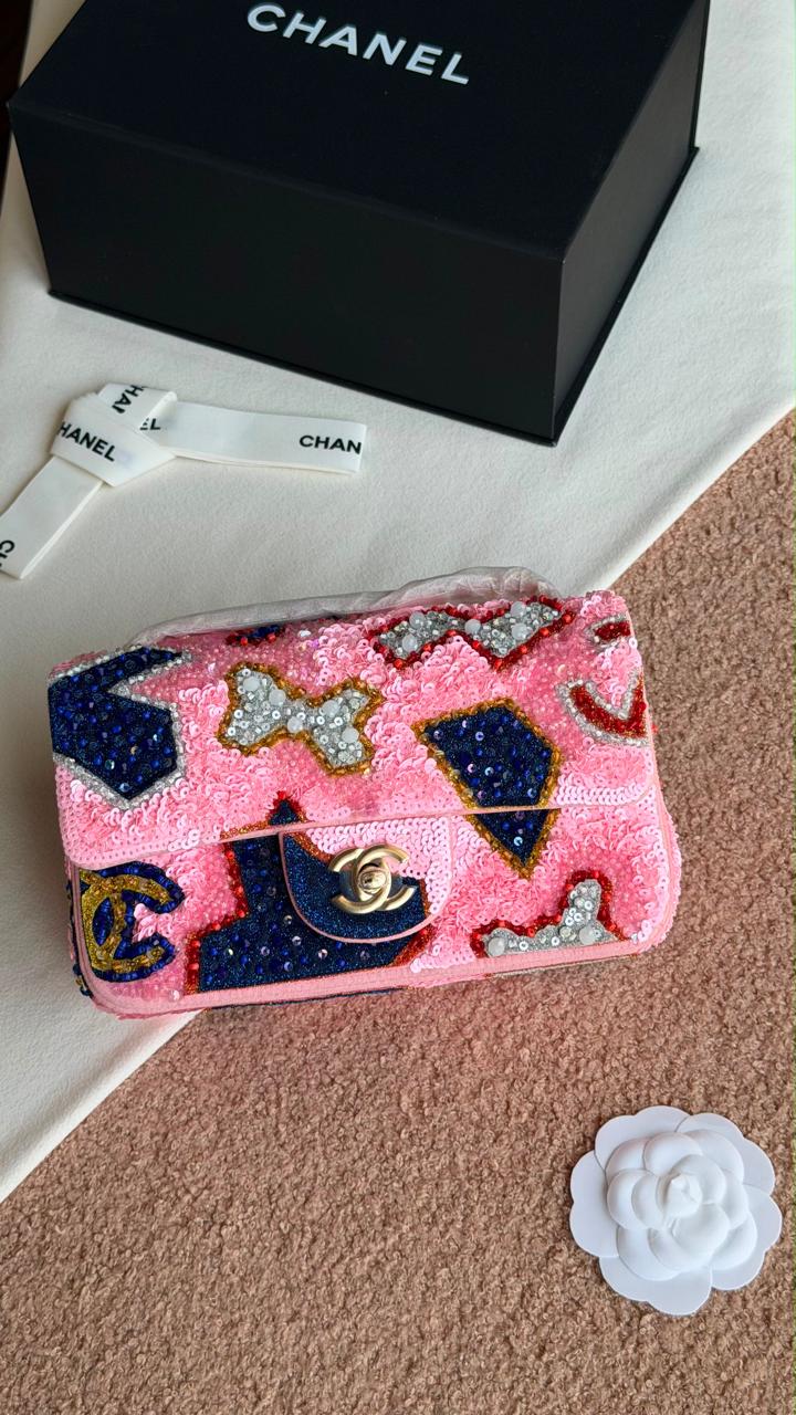 Ladies ch’nel 26 bags