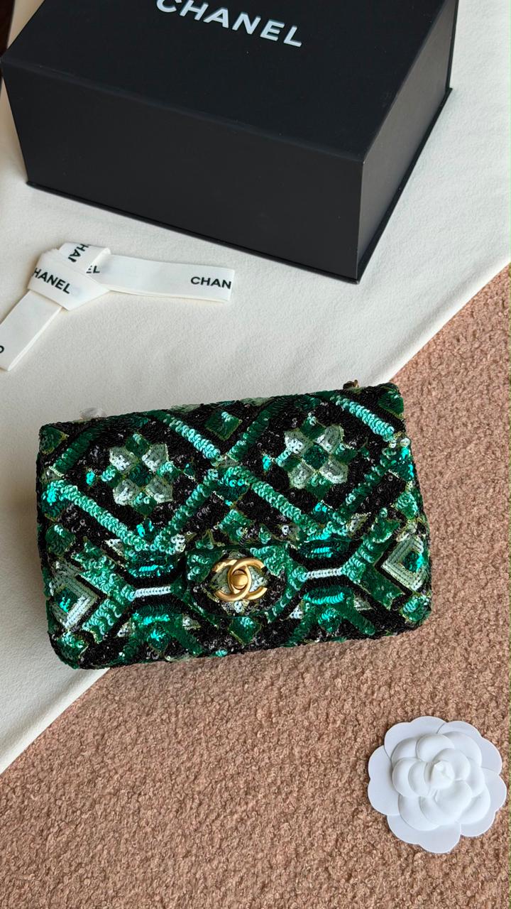 Ladies ch’nel 26 bags