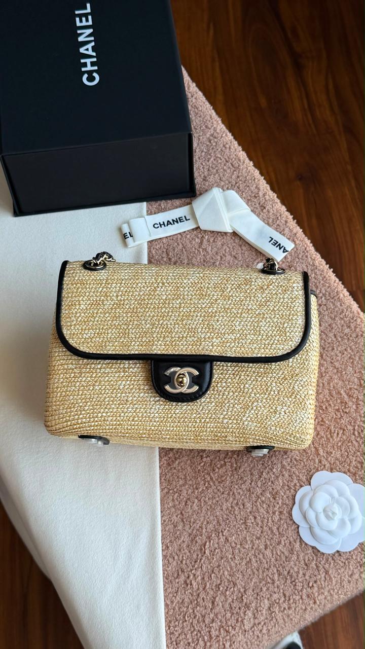 Ladies ch’nel 26 bags