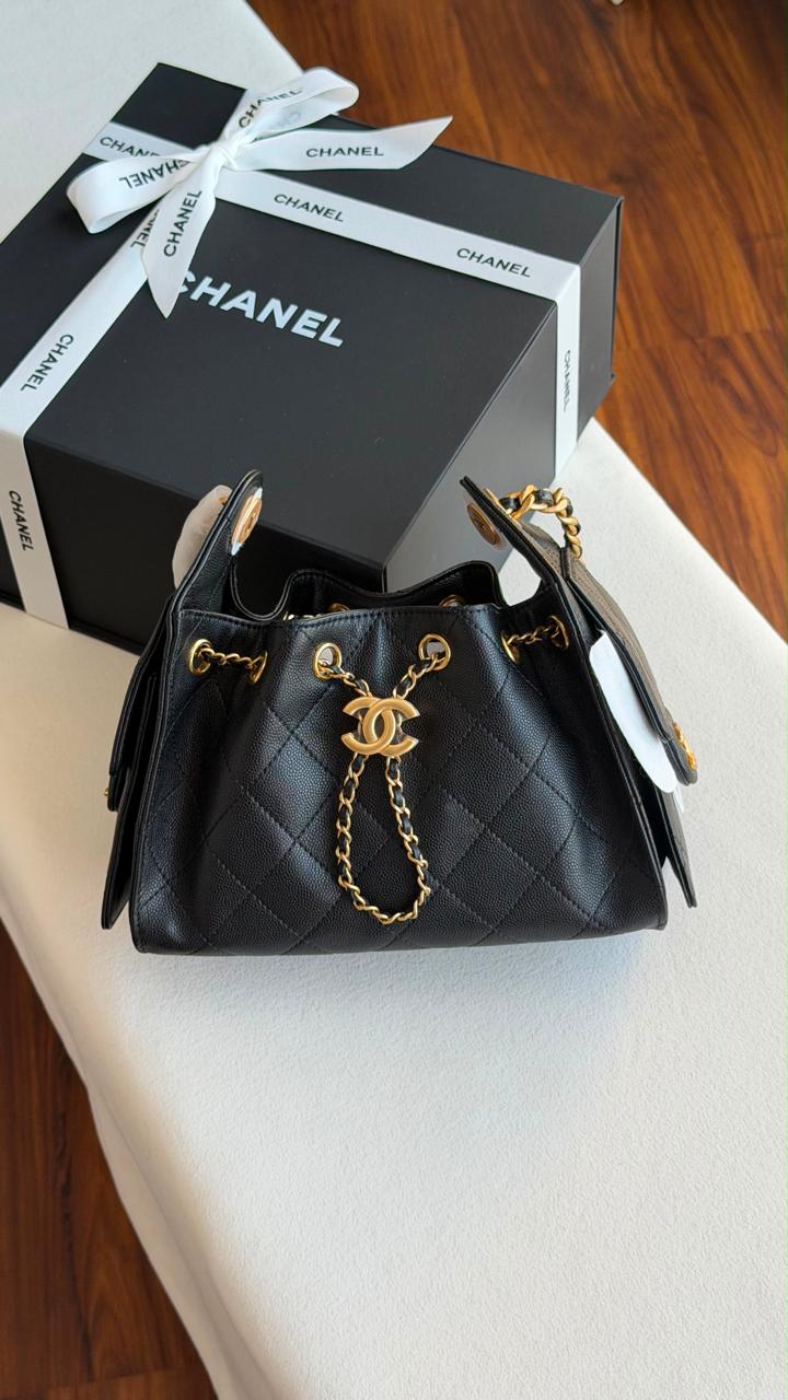 Ladies ch’nel 26 bags