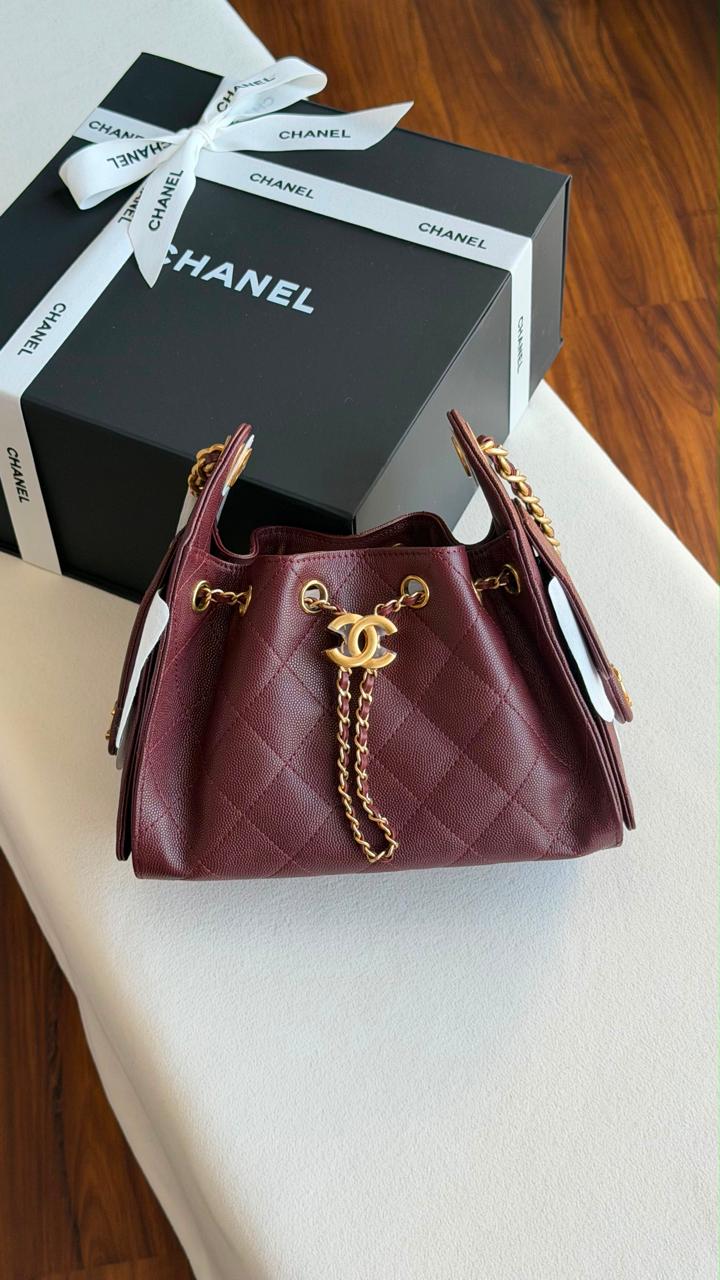 Ladies ch’nel 26 bags