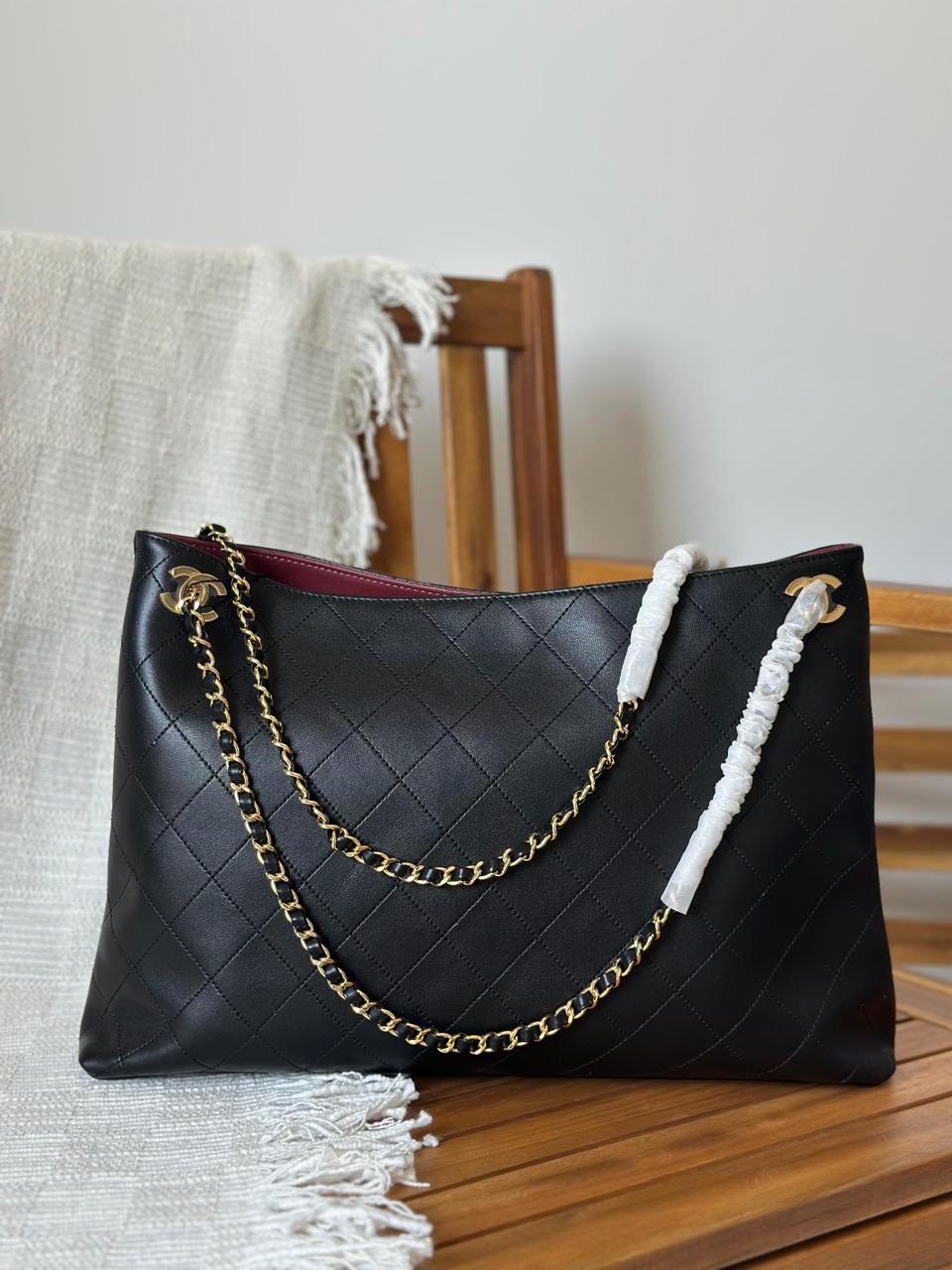 Ladies ch’nel 26 bags