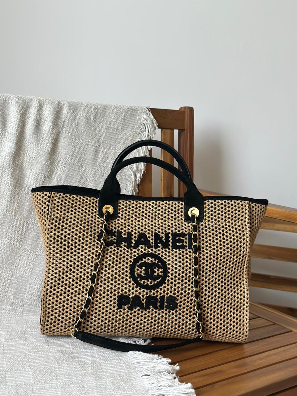 Ladies ch’nel 26 bags