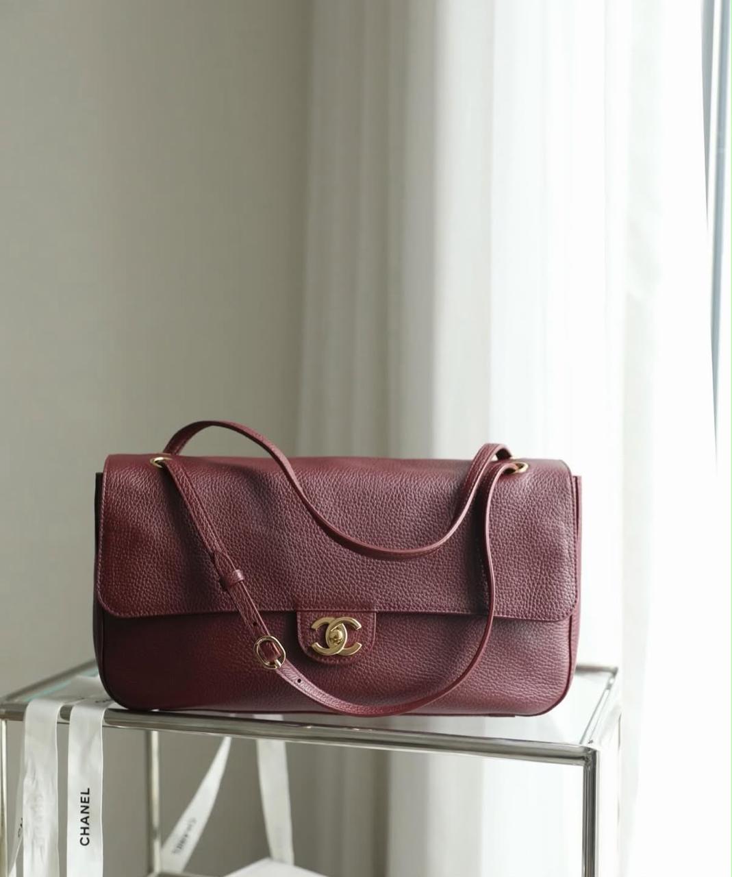 Ladies ch’nel 26 bags