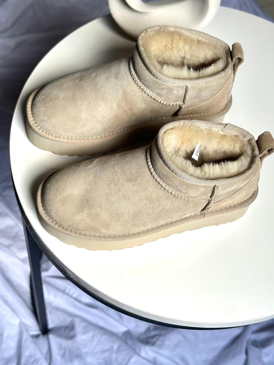 Ladies sneakers