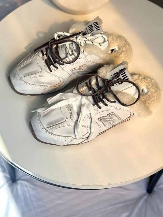 Ladies sneakers