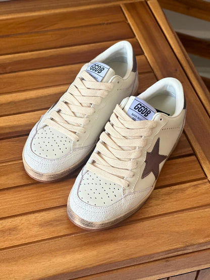 Ladies sneakers