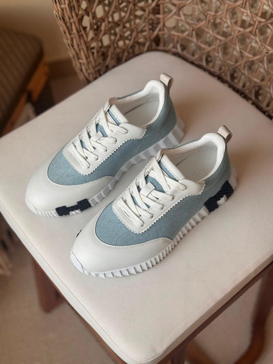 Ladies sneakers