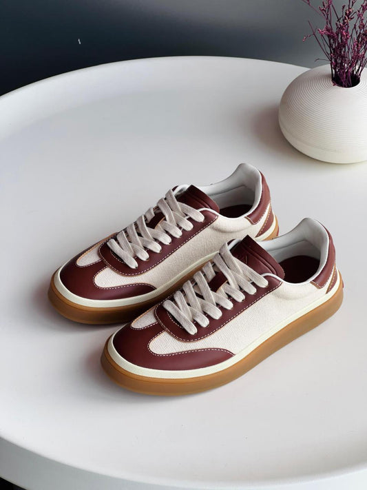 Ladies sneakers