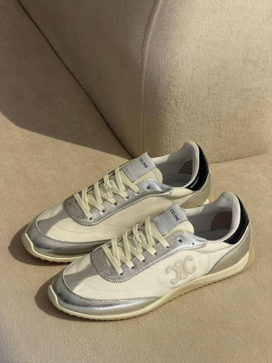 Ladies sneakers