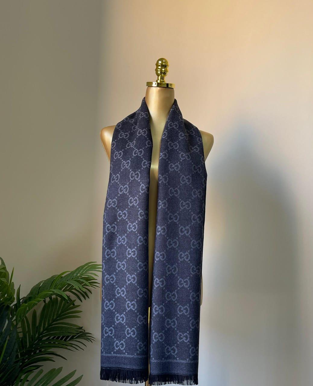 Ladies scarf