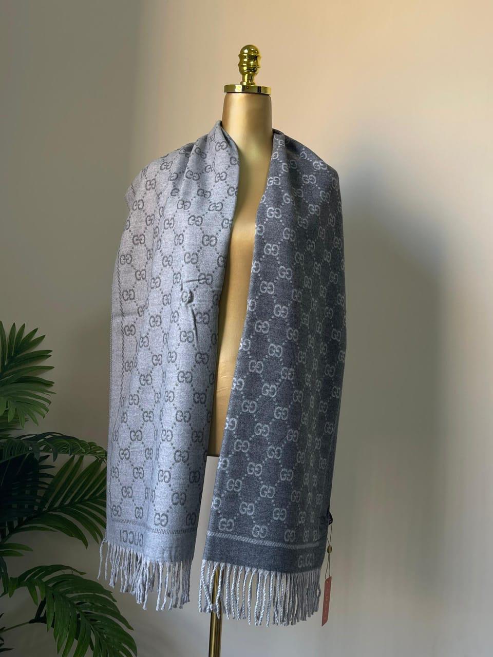 Ladies scarf