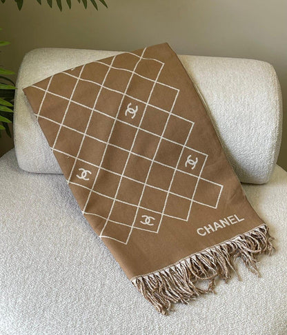 Ladies scarf