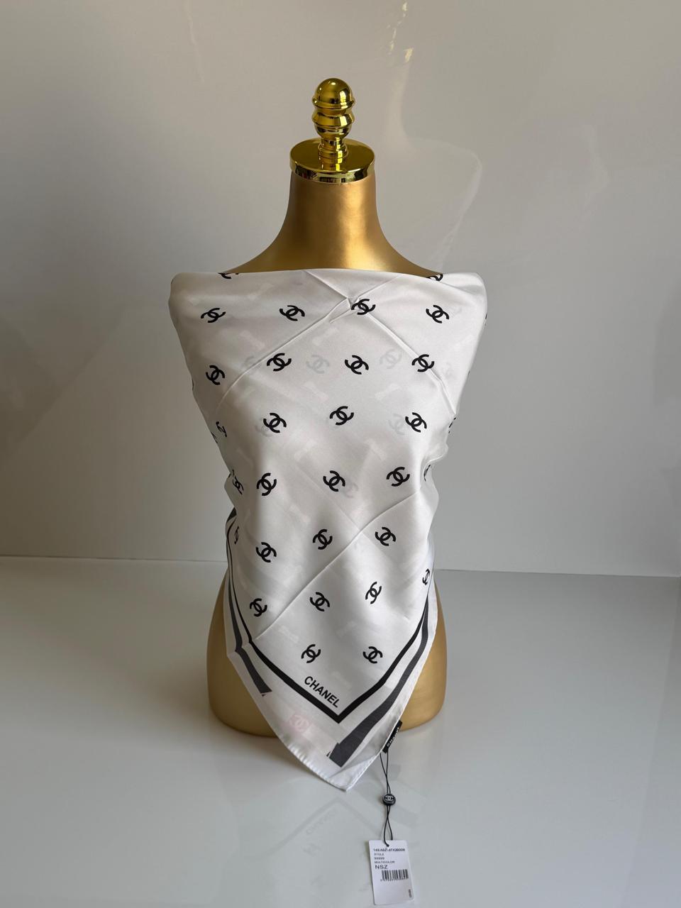 Ladies scarf