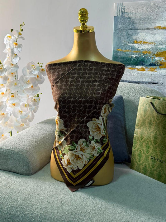 Ladies scarf