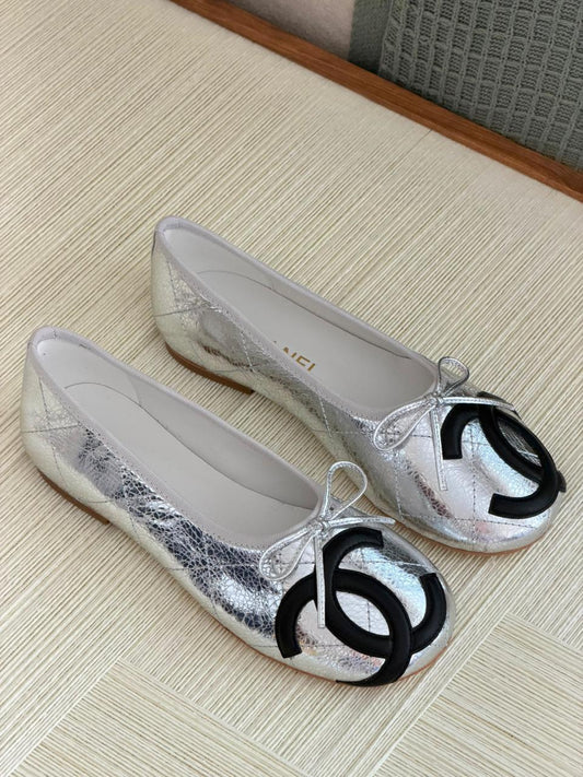 Ladies shoes