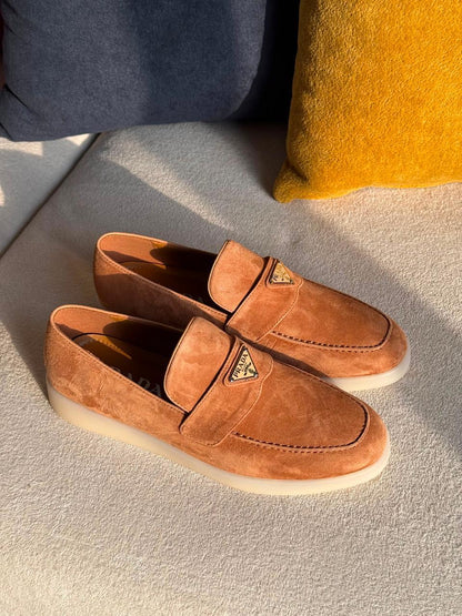 Ladies shoes