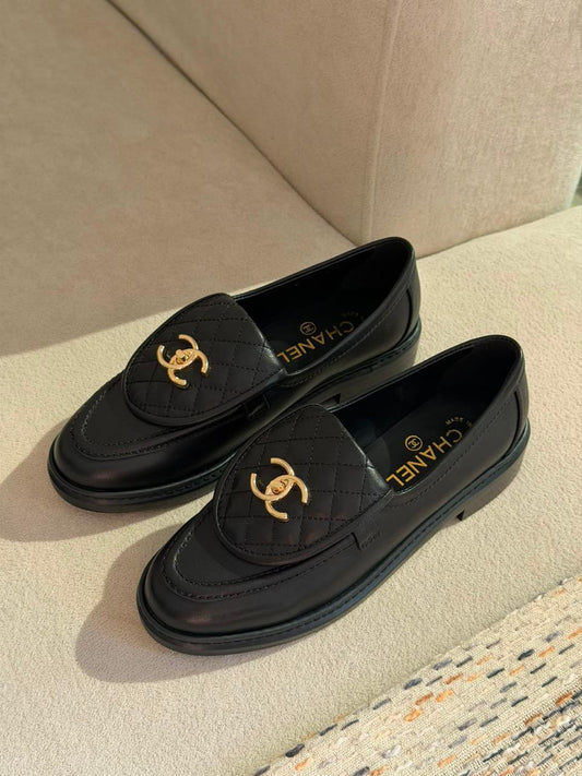 Ladies shoes